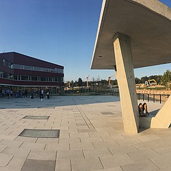 Schule und Sport im Ried